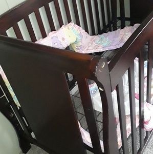 Baby crib